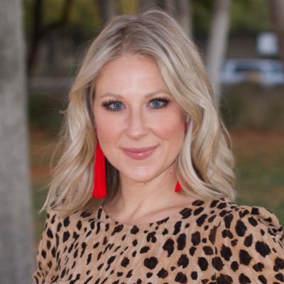 Profile Picture of Erin Phillips (@erinbluizz) on Twitter