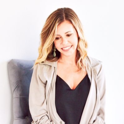 Profile Picture of Carly Pierce (@CarlyPierce99) on Twitter