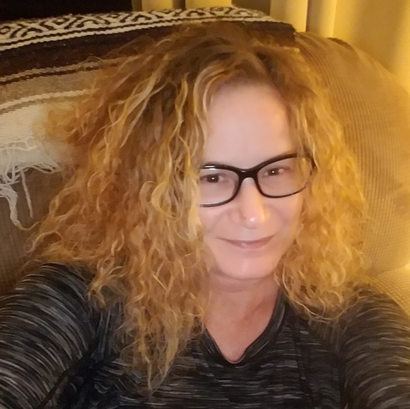 Profile Picture of Marsha Bennett (@msdiva7489) on Poshmark