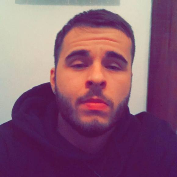 Profile Picture of Steven Chandler (@schndlr2) on Poshmark