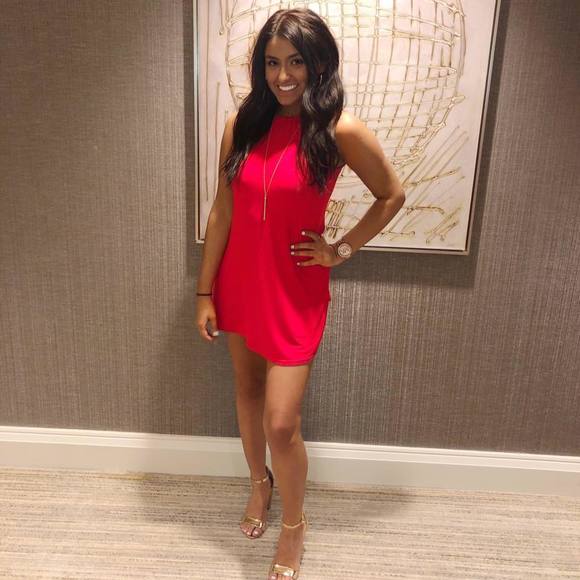 Profile Picture of Mia Jaworowski (@miajaworowski) on Poshmark