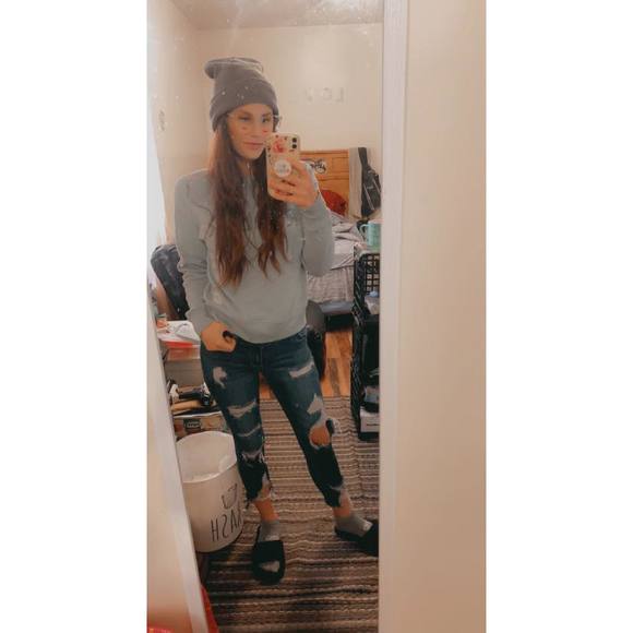 Profile Picture of Michaella Weidler (@m_weidler) on Poshmark