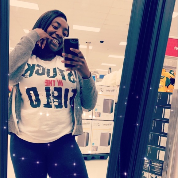 Profile Picture of Quilliecha Robinson (@quilthers) on Poshmark