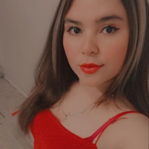 Profile Picture of Cinthia Sanchez (@as20011911) on Poshmark