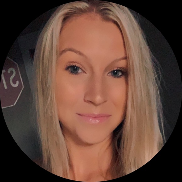 Profile Picture of Icil Gittings (@icilgittings01) on Poshmark