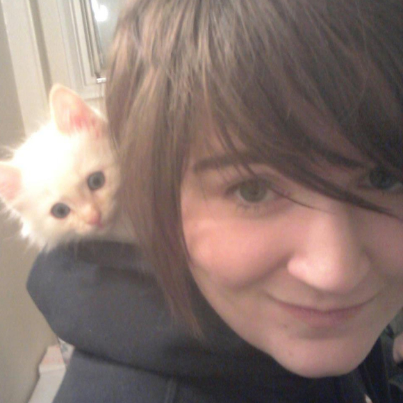 Profile Picture of Saige Minkler (@saigeoftheday) on Poshmark