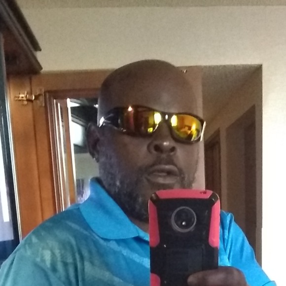 Profile Picture of Richard Hammons (@cleanrich) on Poshmark