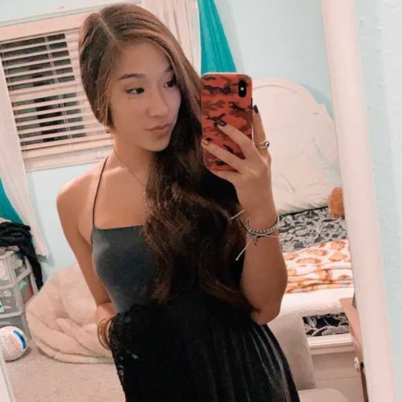 Profile Picture of Alexa Horiuchi (@alexahope) on Poshmark