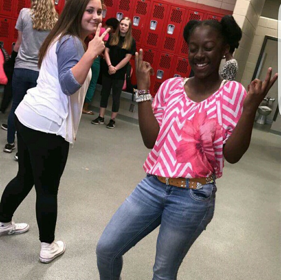 Profile Picture of Kamari Strozier (@kamari_015) on Poshmark