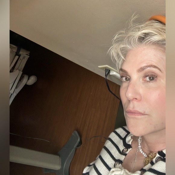 Profile Picture of Claire Pancerz (@cpancerz) on Poshmark