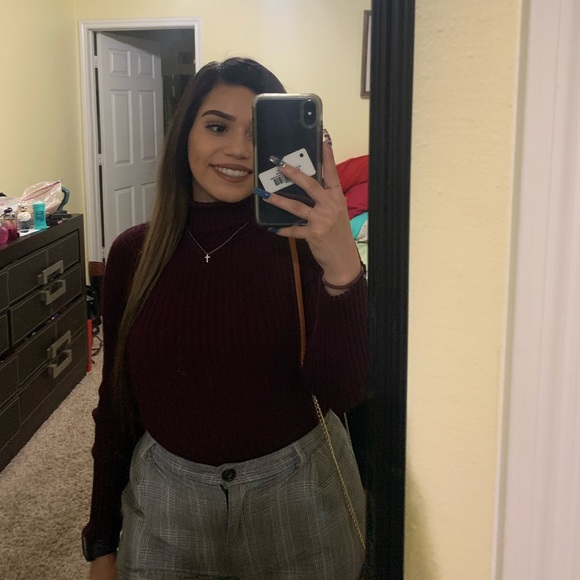 Profile Picture of Gaby Cuellar (@gabycuellar81) on Poshmark