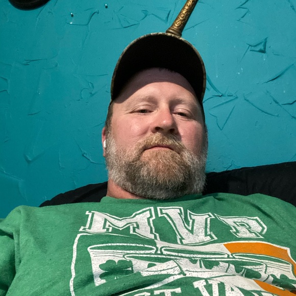 Profile Picture of Matt Dalton (@mattdalton1975) on Poshmark