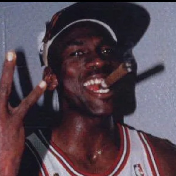 Profile Picture of Eltom Eltom (@kingemp4) on Poshmark