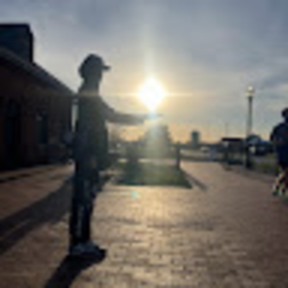 Profile Picture of Ronald Simms (@thegrind412) on Poshmark