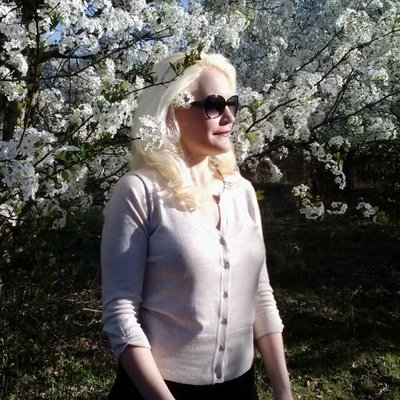 Profile Picture of Keri A. Walsh (@KeriAWalsh) on Twitter