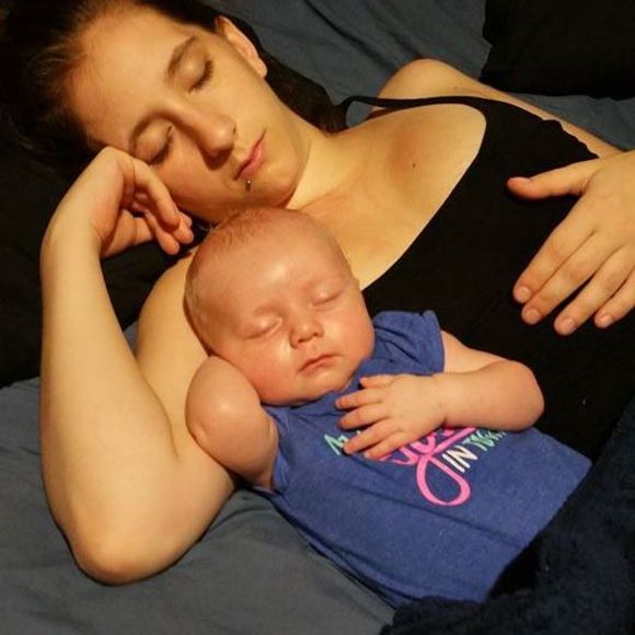 Profile Picture of Nicole Garbus (@nlyons7915) on Poshmark