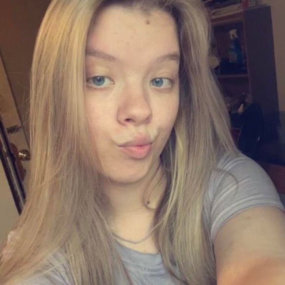 Profile Picture of Hailey Maddy (@haileymaddy) on Poshmark