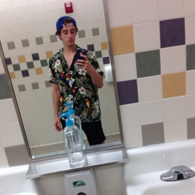 Profile Picture of Luke Hatcher (@1ukeHatcher) on Twitter