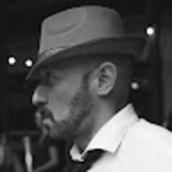 Profile Picture of Alejandro Cohen (@alecosing) on Poshmark