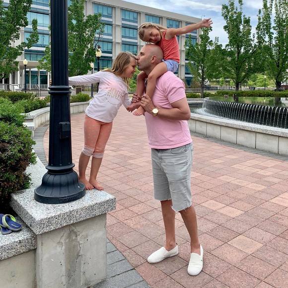 Profile Picture of Brett Edwards (@brettedwards) on Poshmark