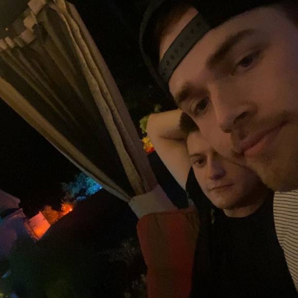 Profile Picture of Andrew Perrier (@atperrier62) on Poshmark