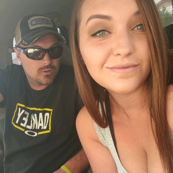 Profile Picture of Desiree Walcker (@luvdesii) on Poshmark