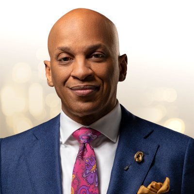 Profile Picture of Donnie McClurkin (@@Donnieradio) on Twitter