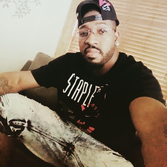 Profile Picture of Jeff Campbell (@jeffcampbell446) on Poshmark