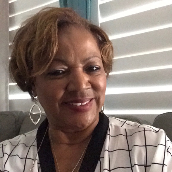 Profile Picture of Jean Richardson (@jrichardson0129) on Poshmark