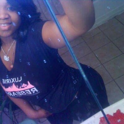 Profile Picture of SHAMIKA DAVISON (@BEYONDTHICK_) on Twitter