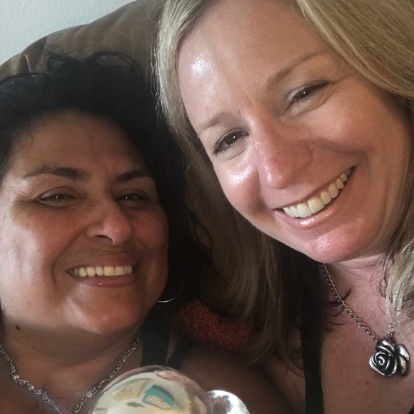 Profile Picture of Kari Bernor (@kari982) on Poshmark