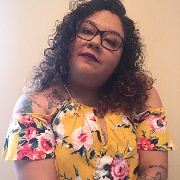 Profile Picture of Gisel Hernandez (@gisel00) on Poshmark