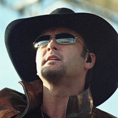 Profile Picture of Nick Clausen (@nicksongwriter) on Twitter