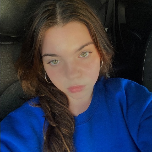 Profile Picture of Kate Mcclernon (@kmcclernonn) on Poshmark