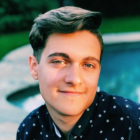 Profile Picture of Trevor Delello (@trevordelello) on Poshmark