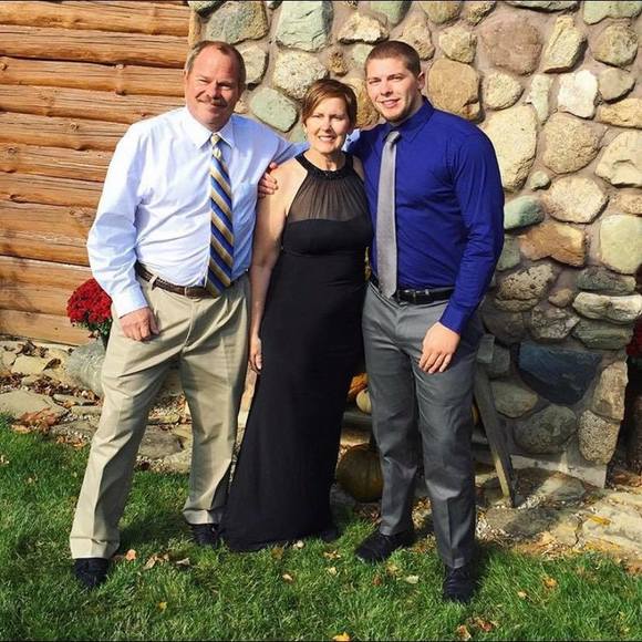 Profile Picture of Alec Diersing (@adiersing) on Poshmark