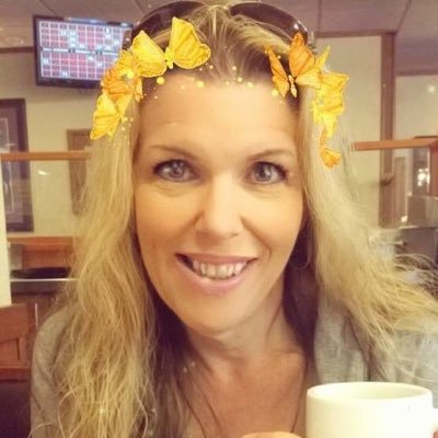 Profile Picture of Lisa St Clair (@stlisalicious) on Twitter