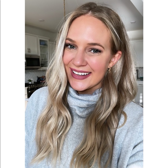 Profile Picture of Toria Cannon (@toriacannon) on Poshmark