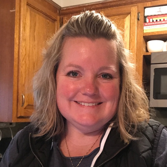 Caryl Moore - Poshmark Profile Picture of Caryl Moore (@carylmoore) on Poshmark