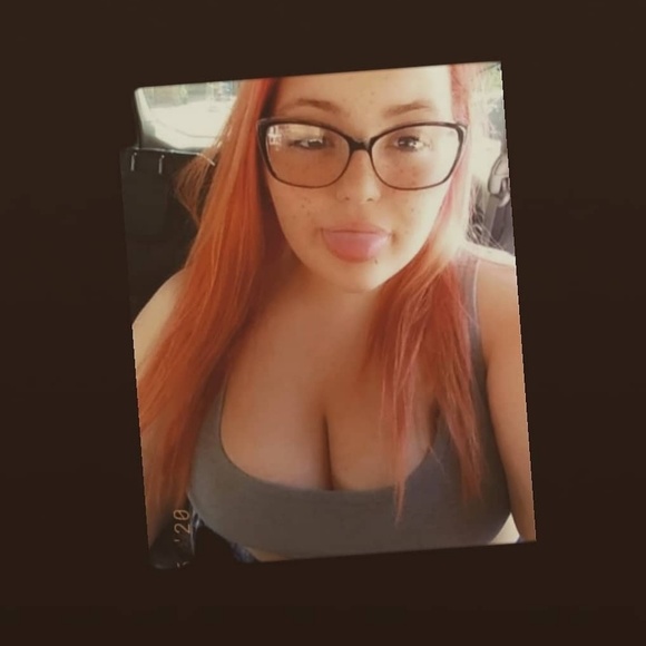 Profile Picture of Shelbie Keesee (@shelbiekeesee) on Poshmark