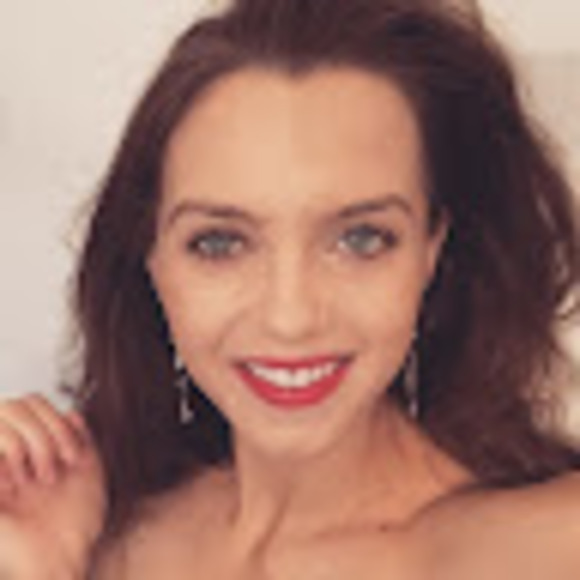 Profile Picture of Christine Panos (@christinepan171) on Poshmark