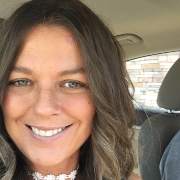 Profile Picture of Jean Scheler (@roxystar31) on Poshmark