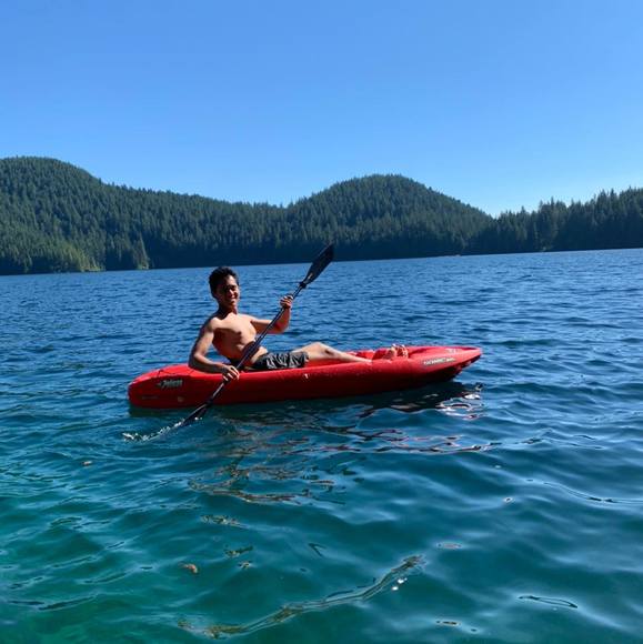 Profile Picture of Danielle anderson Andrin (@dersdanielle) on Poshmark