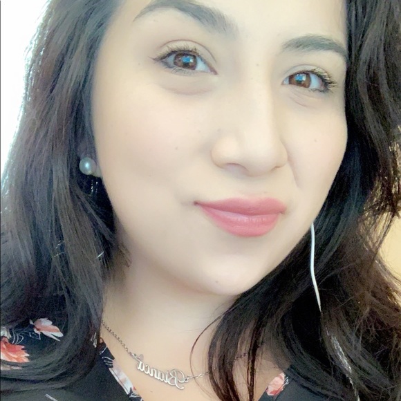 Profile Picture of Bianca Silva (@biancasilva775) on Poshmark