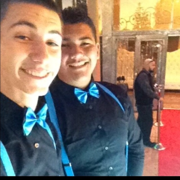 Profile Picture of Andrew Serrano (@andrewserrano56) on Poshmark