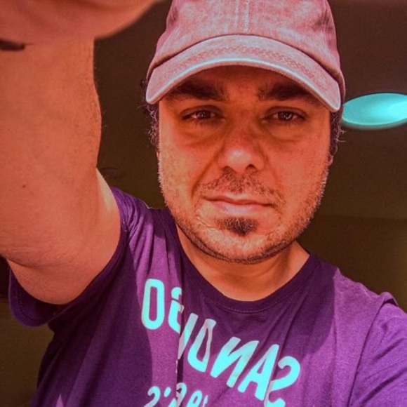 Profile Picture of Milad Zehtab (@miladzehtab) on Poshmark