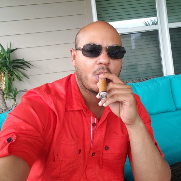 Profile Picture of Eric Hebert (@eric_hebert) on Poshmark