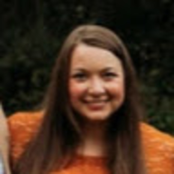 Profile Picture of Rebecca Grounsell (@rgrounsell) on Poshmark