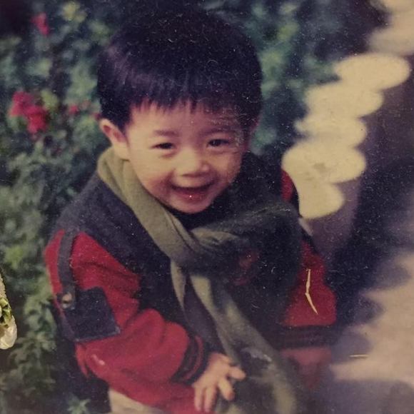 Profile Picture of David Lu (@davidlu0730) on Poshmark