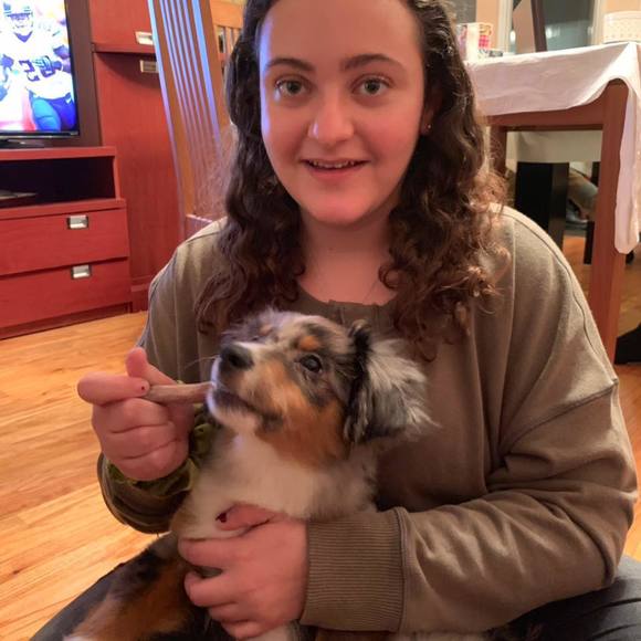 Profile Picture of Rebecca Schneider (@rebeccaeschneid) on Poshmark